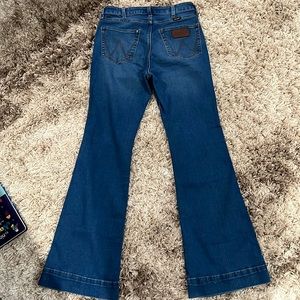 Womens high wasted wrangler jeans
